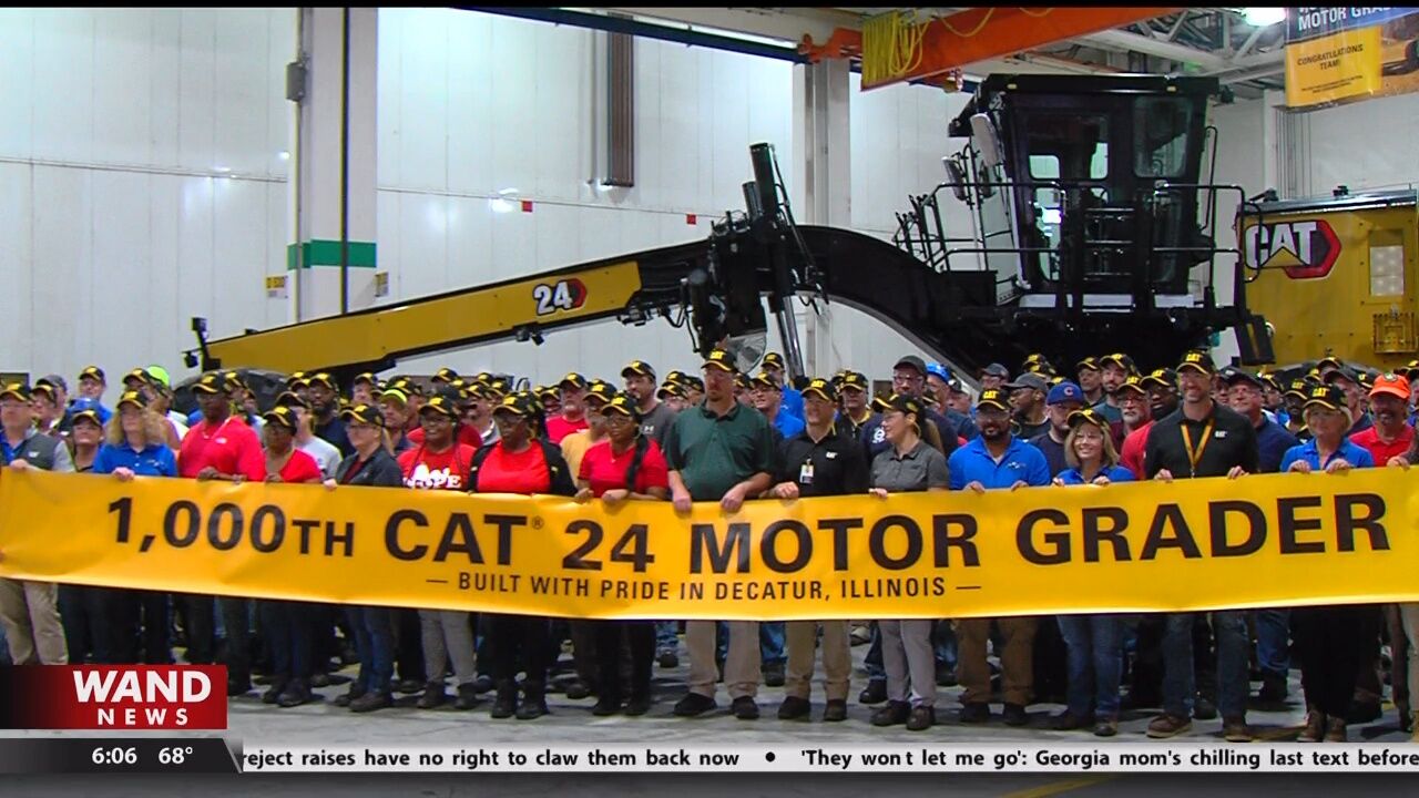 Caterpillar rolls out 1000th large motor grader